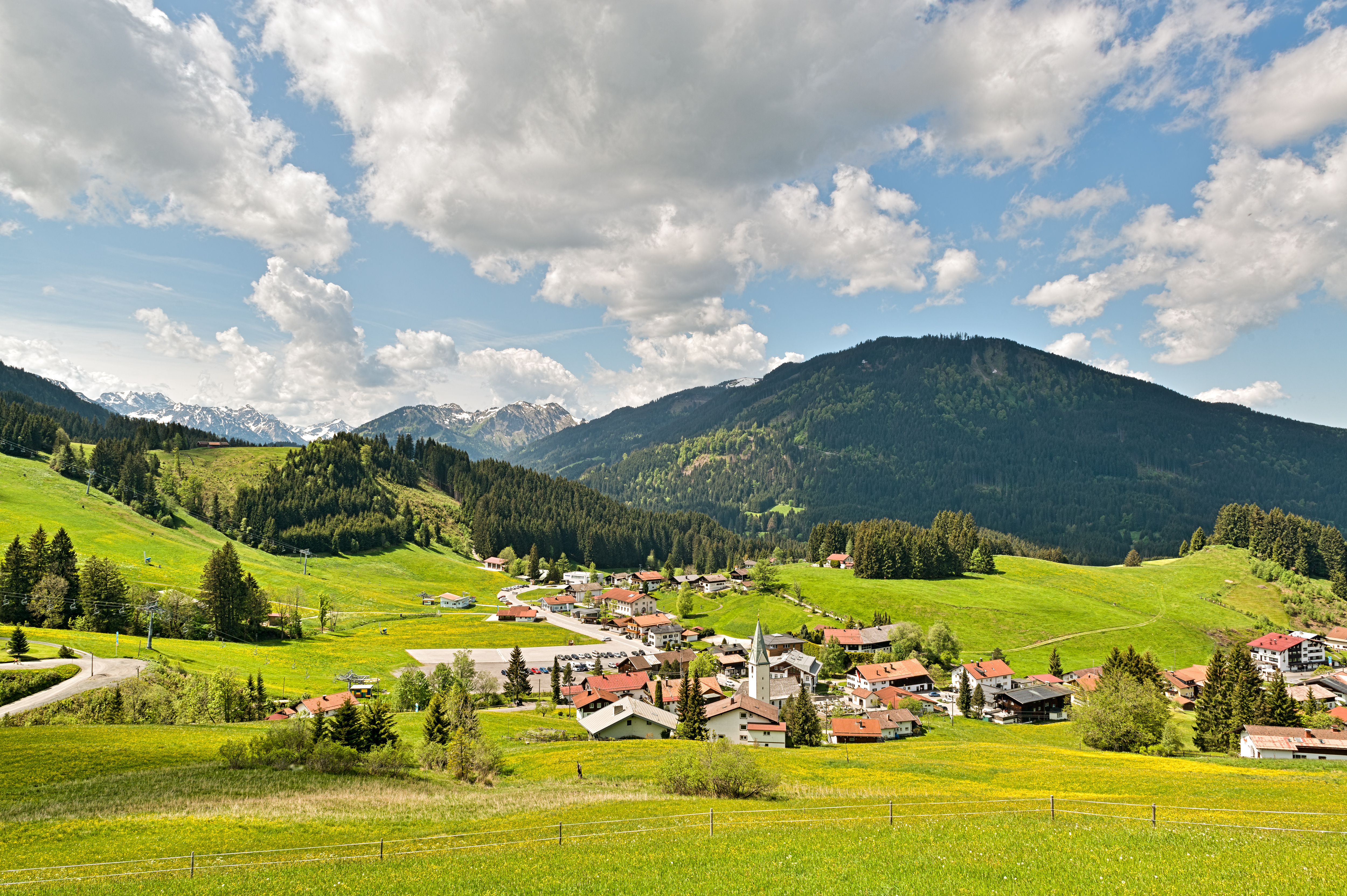 <p>Un bout de Tyrol en Bavière : le village de Jungholz</p>
